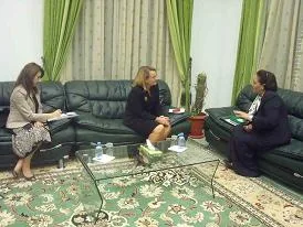 أمينة شؤون المرأة بمؤتمر الشعب العام اثناء لقائها مع نائبة السفير الأمريكي برامج ولقاءات تعاون على صعيد المرأة بين البلدين