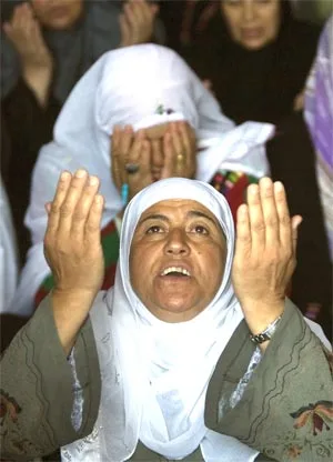 صليل الكلمات