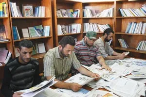 مدير جهاز الشرطة القضائية فرع المنطقة الغربية مدير مؤسسة الاصلاح والتأهيل صرمان للشمس: طموحاتنا أن تتحول مؤسسات الاصلاح والتأهيل إلى مؤسسات للتدريب والإِرشاد والتوعية والتوجيه والبناء
