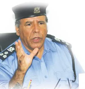 مدير جهاز الشرطة القضائية فرع المنطقة الغربية مدير مؤسسة الإصلاح والتأهيل صرمان للشمس: نعمل وفق خطة تدريبية حقيقية للإصلاح والتأهيل هدفنا تنفيذ سياسة اللجنة الشعبية العامة للعدل في خدمة النزلاء