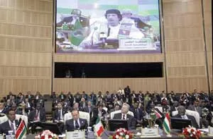 القمة الافريقية الأوروبية الثالثة تدق نواقيس الخطر القذافي يقدم مقترحات جدية للحد من الهجرة غير الشرعية