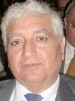 النتوء العظمي‮ ‬خلف الوتر الاكيلي ‮(‬اعوجاج هاجلاند‮)‬