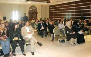 في‮ ‬افتتاح ندوة‮ "‬انسياب المعلومات‮" ‬التي‮ ‬بدأت صباح أمس بفندق كورنثيا بمدينة طرابلس