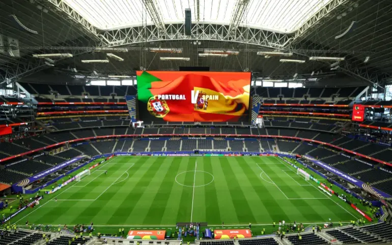 إسبانيا والبرتغال تتنافسان في ملعب دالاس ضمن كأس العالم.